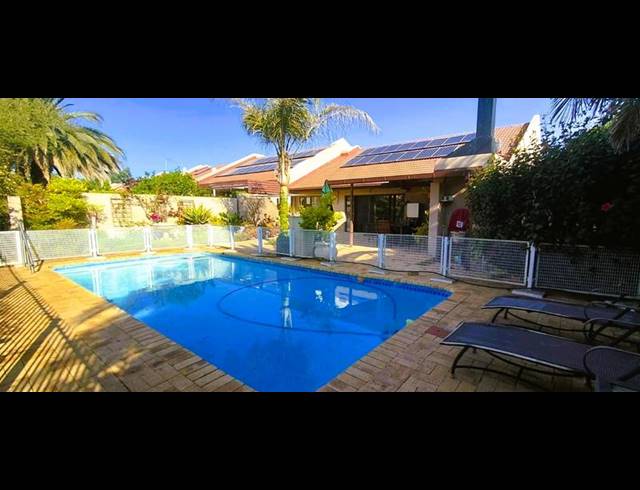 4 BEDROOM TOWNHOUSE FOR SALE IN HELICON HEIGHTS